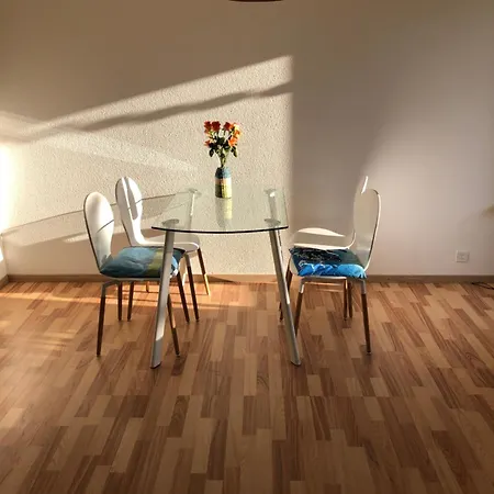 Apartment 5 Min In - Euer Neues Zuhause In *